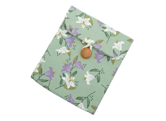 Madonna Lily Kindle Sleeve