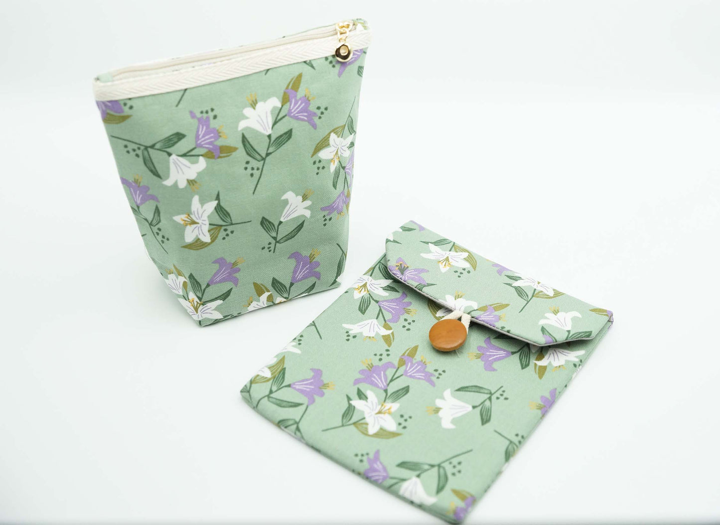 Madonna Lily Kindle Sleeve