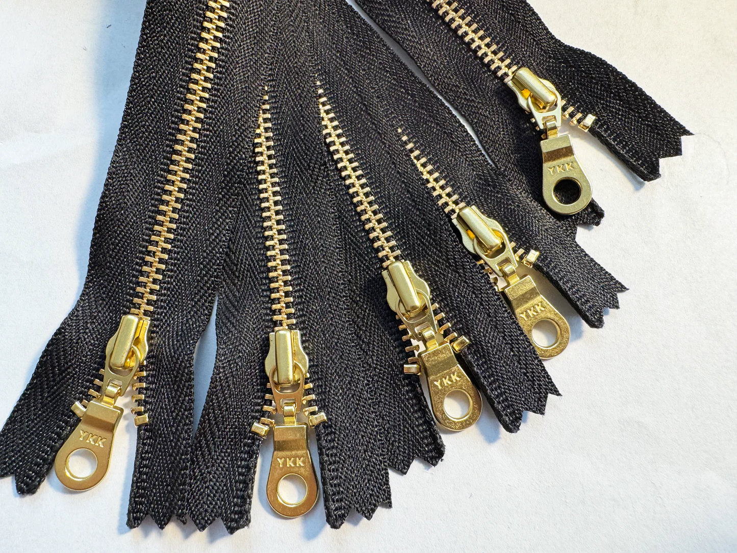 YKK Size 3 Black Brass Zipper l Donut Pull