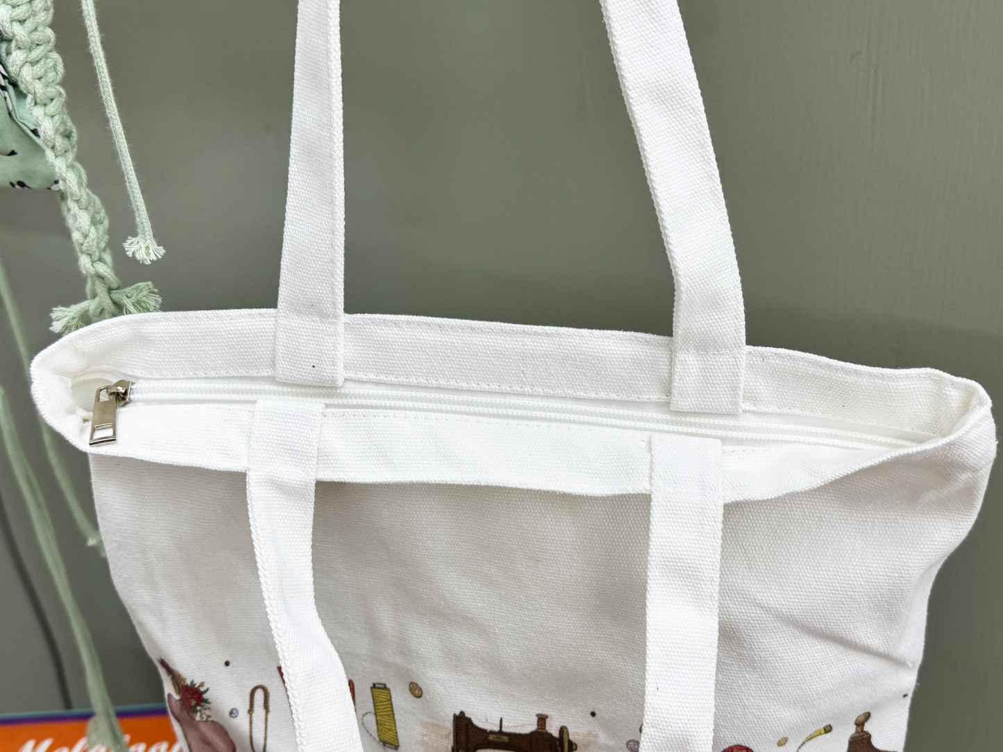 Sewing Canvas Zipper Bag