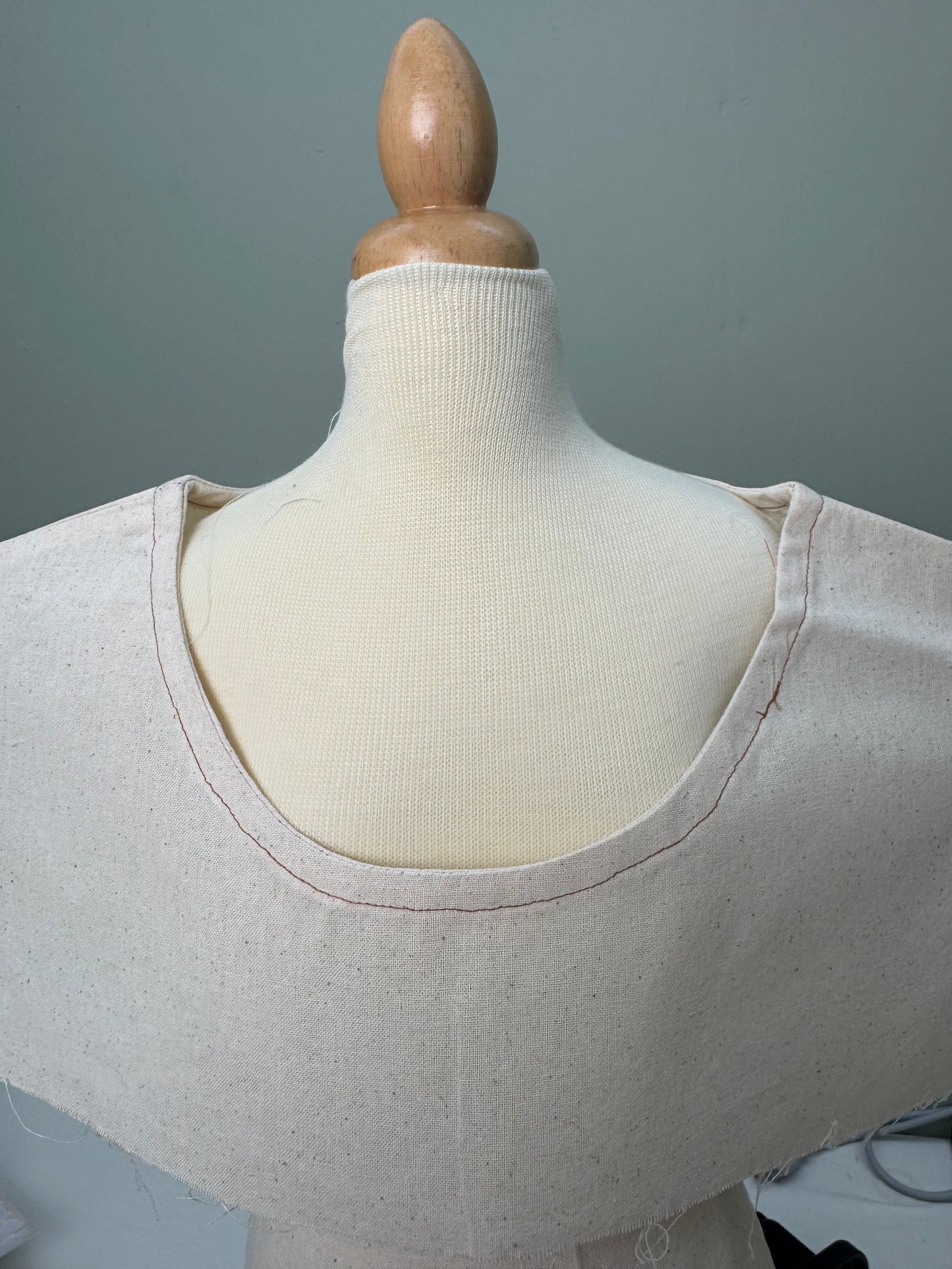 Round Neck with Inside Bias Binding Learning Pattern