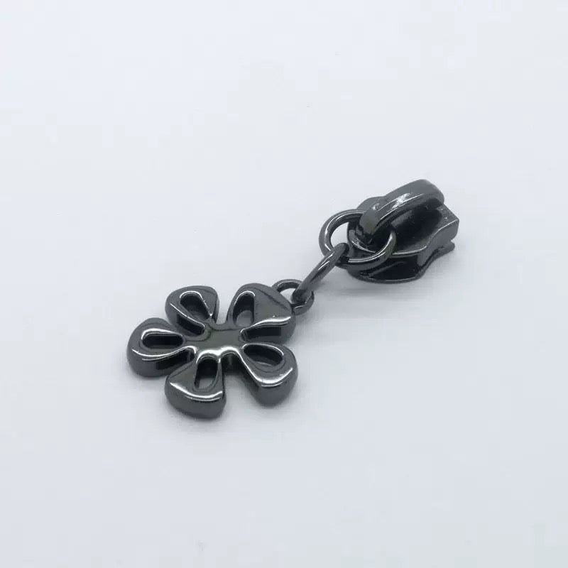 Flower Wheel Zipper Pulls for #5 Nylon Zipper Tape 4PCS