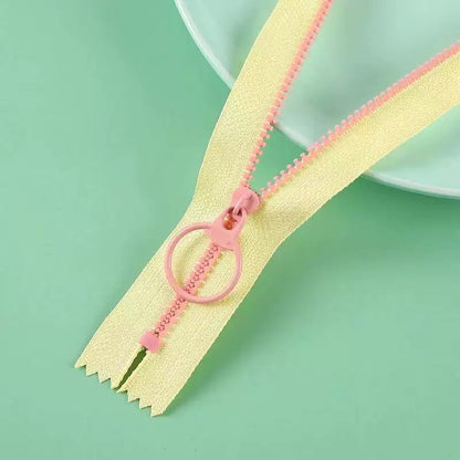 Size 3 Resin Closed-End Zipper