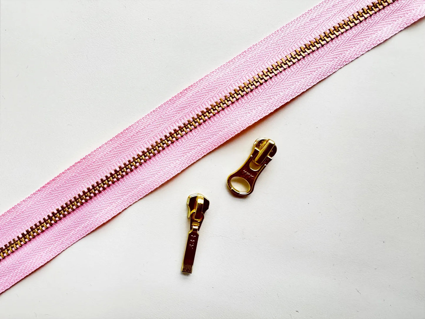 YKK Size 3 Brass Continuous Chain l By Yard