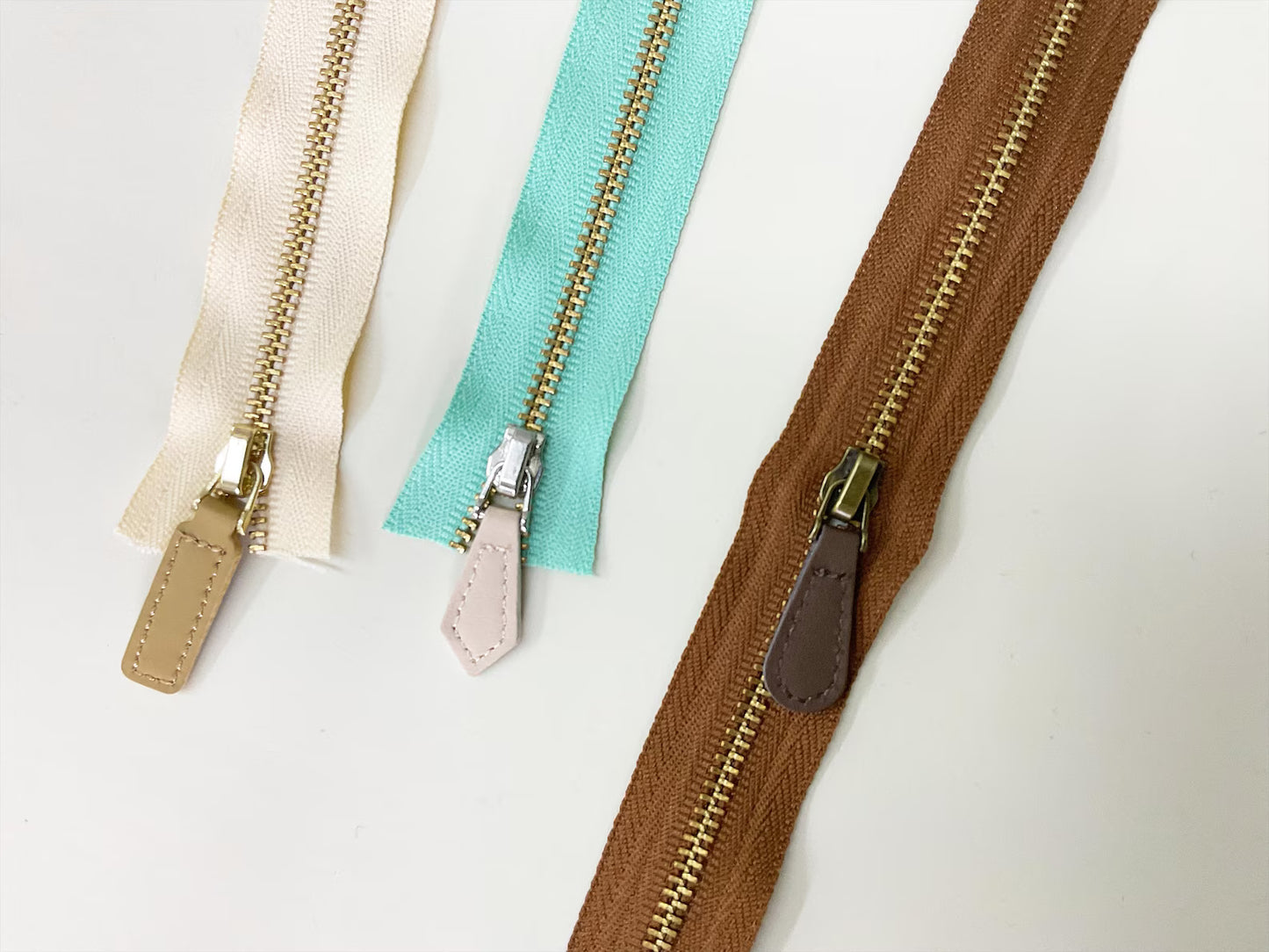 YKK Size 3 Brass Continuous Chain l By Yard